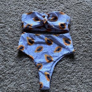 Bandeau bikini size small